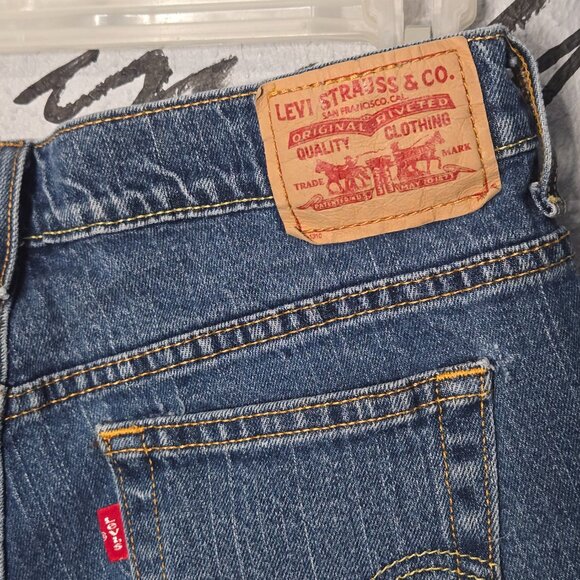 Levi's 515 Bermuda Denim Jean Shorts Mid Rise Rolled Cuff, 4 - Picture 7 of 7